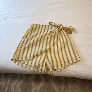 Lulus skort, super cute, never worn!